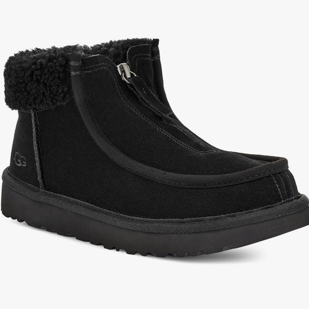 New with box UGG size 7 black funkara short boots with zipper